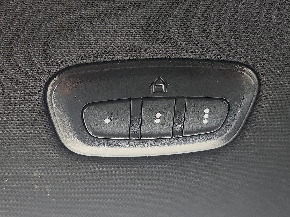 Used 2024 RAM 1500 Laramie RWD image 26
