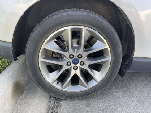 Used 2017 Ford Edge Titanium w/ Equipment Group 301A AWD/4WD image 5