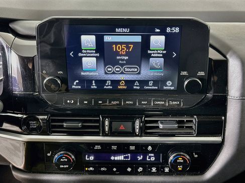 Used 2025 Nissan Pathfinder SL FWD image 24
