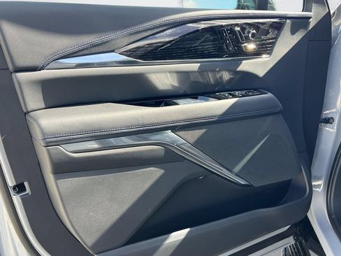New 2026 Cadillac Escalade IQ Luxury 1 AWD/4WD image 9