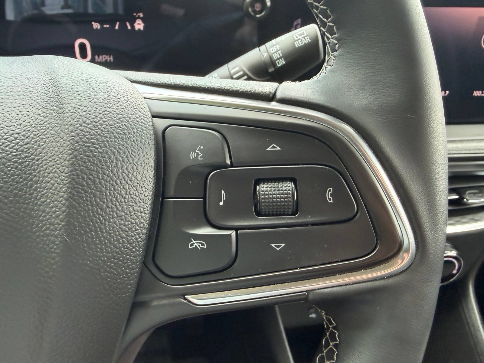 Used 2024 Buick Encore GX Preferred w/ Comfort Package FWD image 15