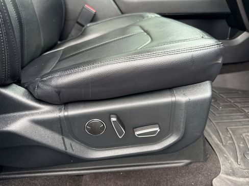 Used 2021 Ford Expedition Max Limited image 21