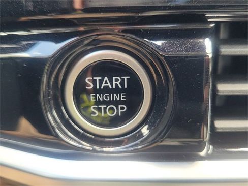 Used 2024 Nissan Pathfinder SL image 22