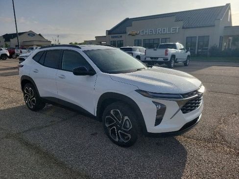 New 2026 Chevrolet Trax RS FWD image 21