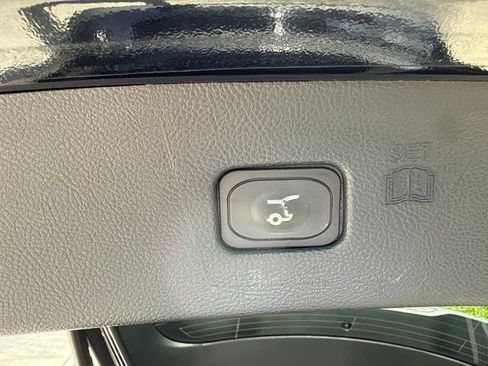 Used 2024 Ford Edge Titanium AWD/4WD image 43