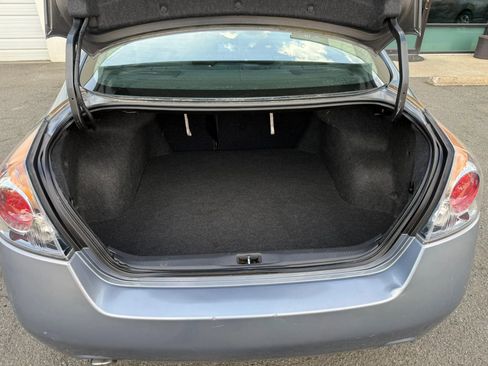Used 2011 Nissan Altima 2.5 SL w/ Technology Pkg FWD image 24