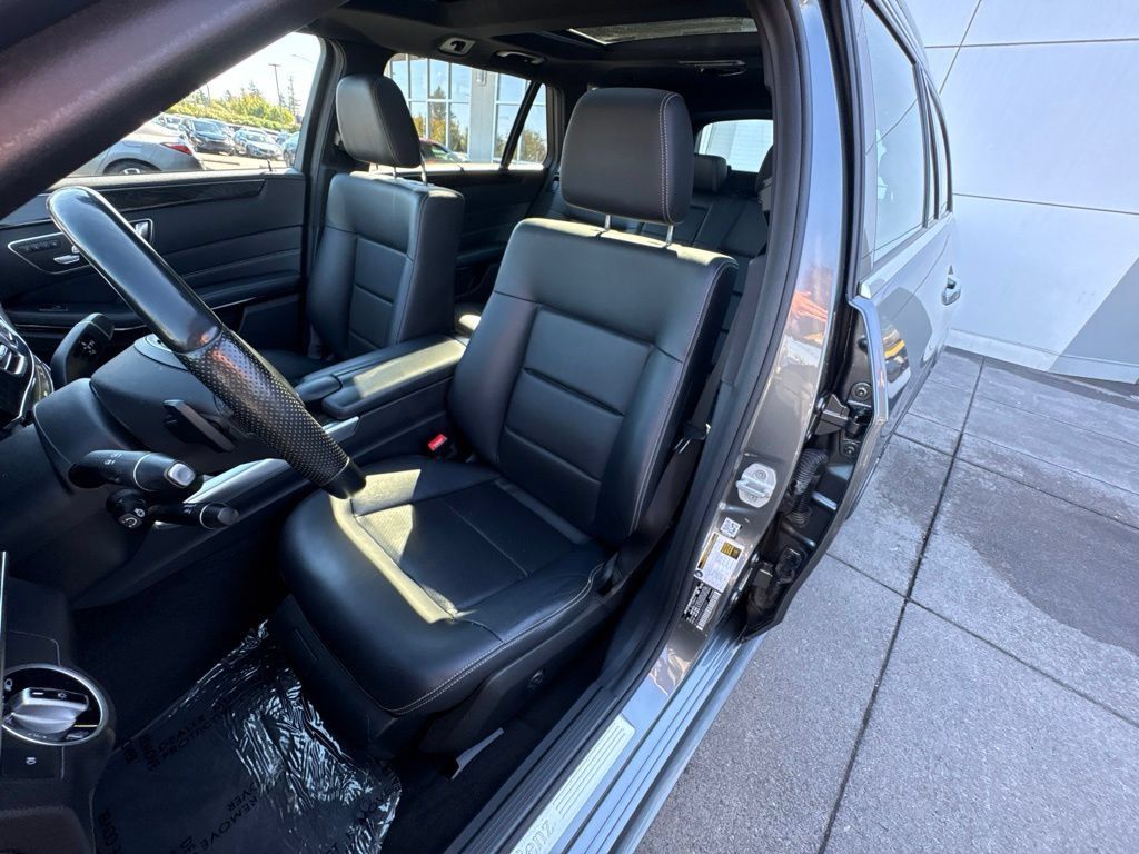 Used 2016 Mercedes-Benz E 350 4MATIC Wagon image 12
