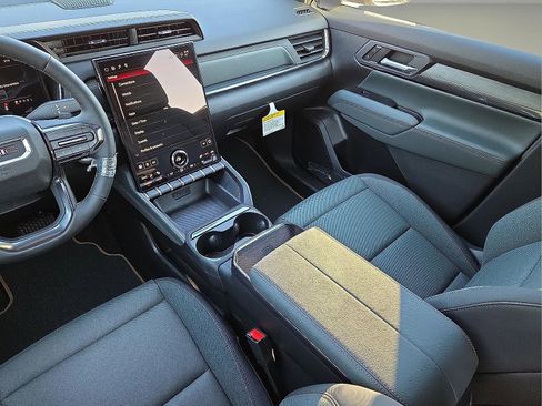 Used 2026 GMC Terrain AT4 w/ Technology Package II image 12