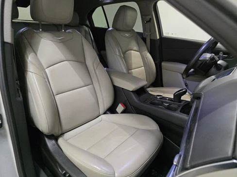 Used 2021 Cadillac XT4 Premium Luxury image 29