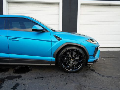 Used 2024 Lamborghini Urus Performante AWD/4WD image 5