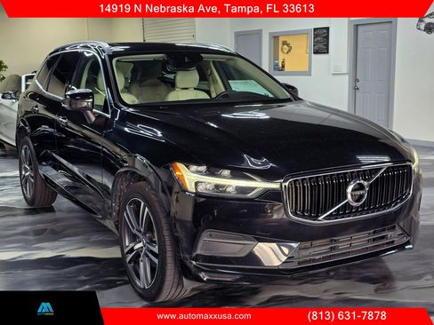 Used 2018 Volvo XC60 T5 Momentum w/ Vision Package image 6