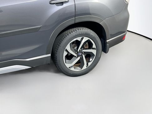 Used 2023 Subaru Forester Touring AWD/4WD image 31