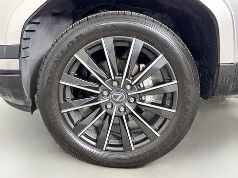 Used 2025 Lexus GX 550 image 33