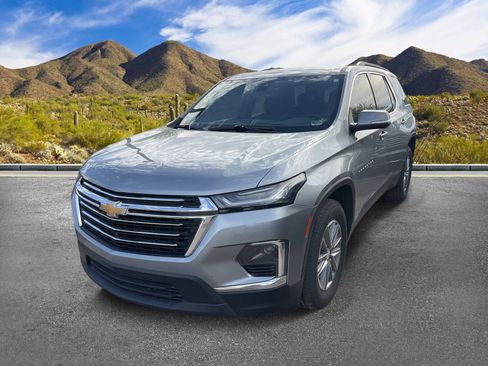 Used 2023 Chevrolet Traverse LT FWD image 13