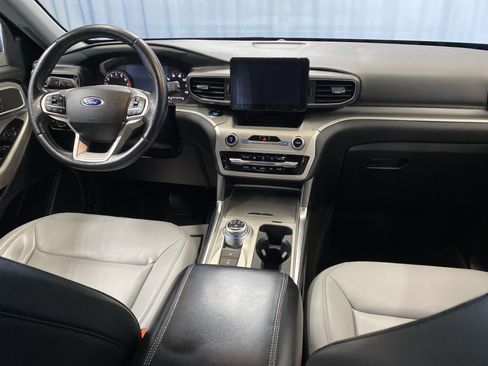 Used 2021 Ford Explorer XLT w/ Equipment Group 202A image 40