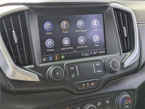 Used 2023 GMC Terrain SLT image 21
