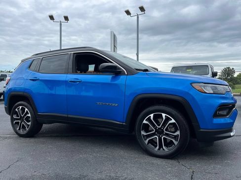 Used 2023 Jeep Compass Limited AWD/4WD image 10