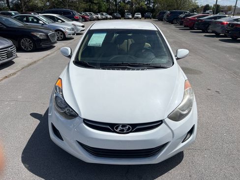 Used 2013 Hyundai Elantra GLS image 3