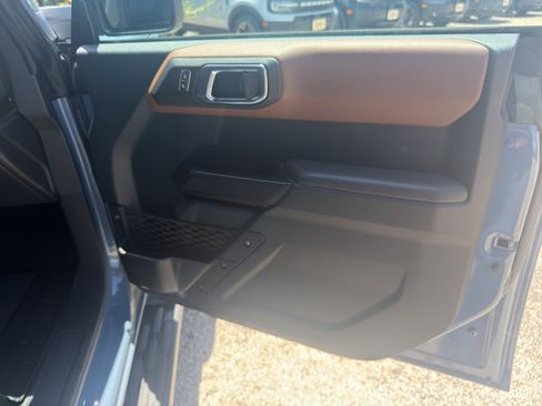 Used 2024 Ford Bronco Outer Banks AWD/4WD image 14