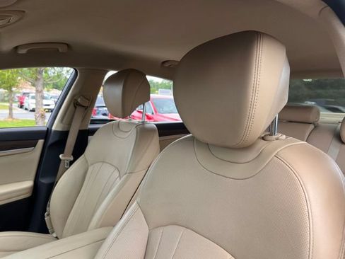 Used 2018 Genesis G80 3.8 RWD image 13