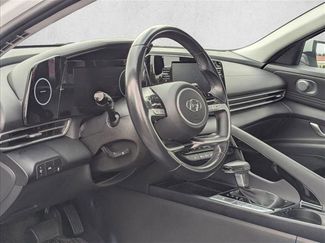 Used 2021 Hyundai Elantra SEL w/ Convenience + Premium Package video 2