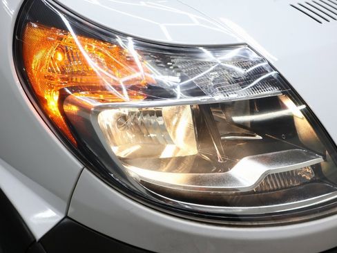 Used 2022 RAM ProMaster 2500 w/ Convenience Group image 21