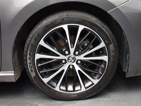 Used 2020 Toyota Camry SE w/ Carpet Mat Package image 19