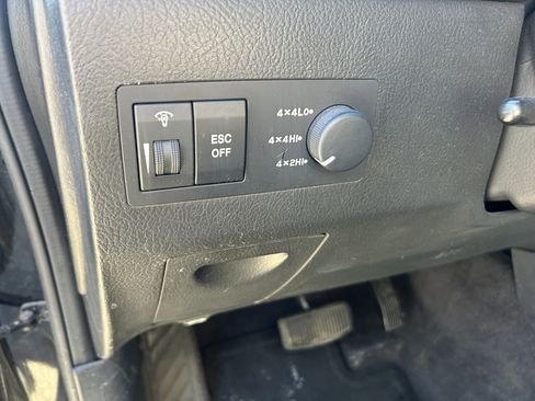 Used 2008 Kia Sorento LX w/ Sport Pkg image 18