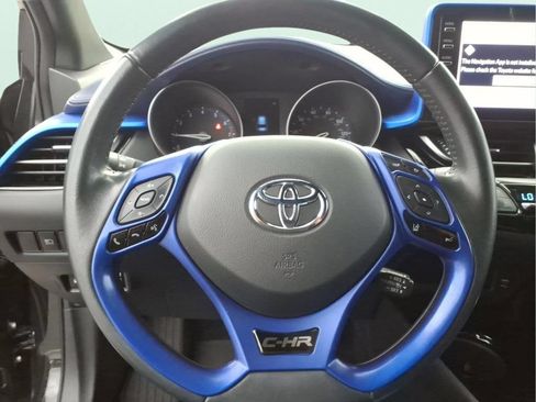 Used 2021 Toyota C-HR XLE FWD image 21