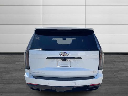 Certified 2025 Cadillac Escalade Sport AWD/4WD image 6
