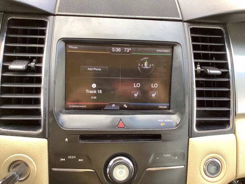Used 2014 Ford Taurus SEL w/ Equipment Group 201A FWD image 29