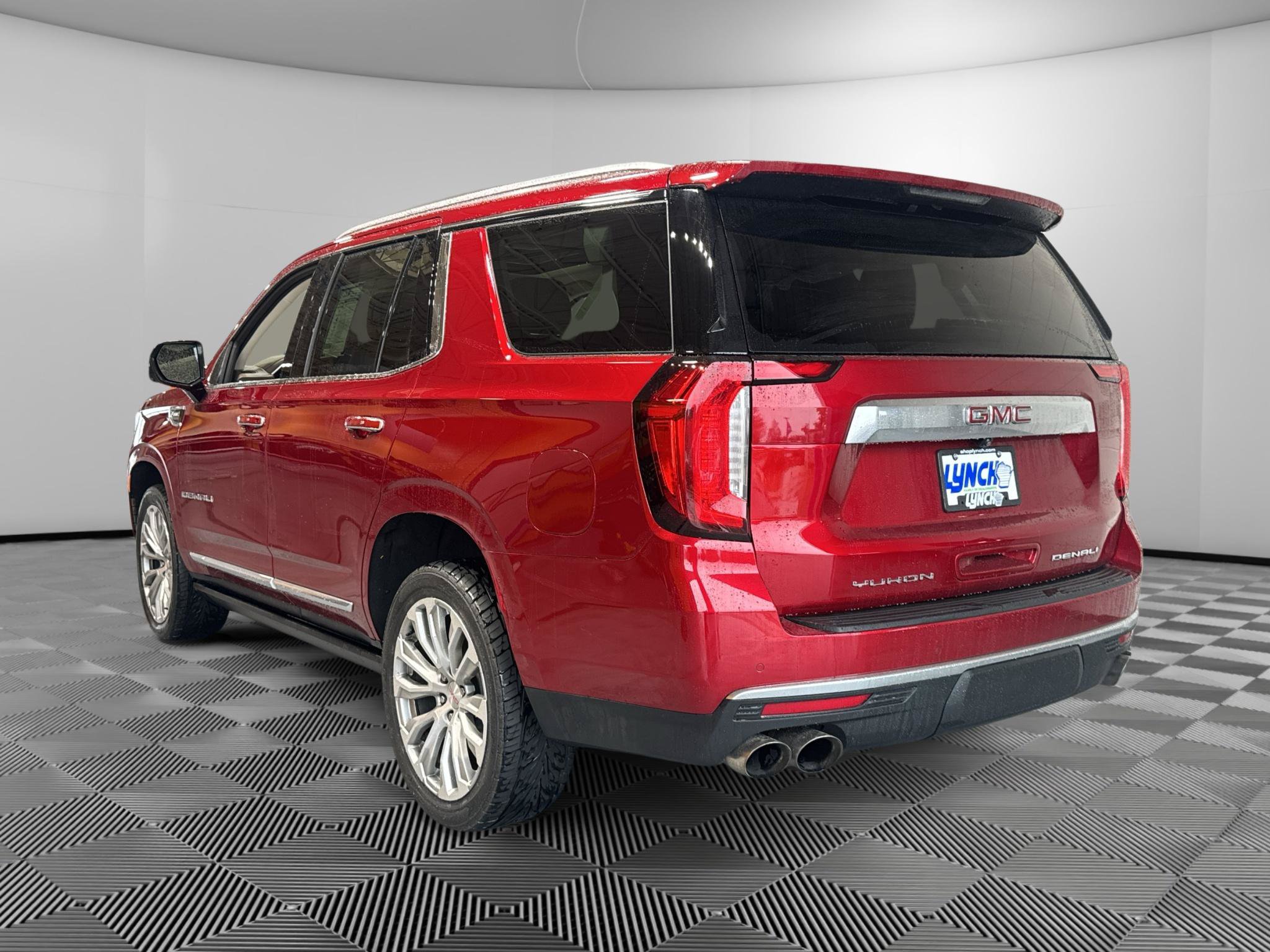 Used 2022 GMC Yukon Denali AWD/4WD image 3