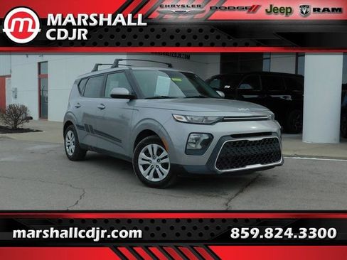 Used 2022 Kia Soul LX image 1