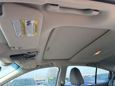 Used 2022 Subaru Legacy Premium image 16