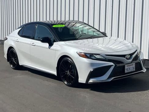 Used 2022 Toyota Camry XSE image 8