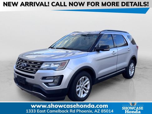 Used 2016 Ford Explorer XLT w/ Equipment Group 202A FWD image 1