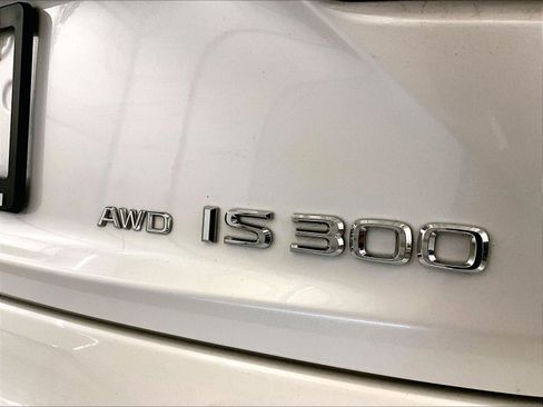 Used 2018 Lexus IS 300 AWD image 13