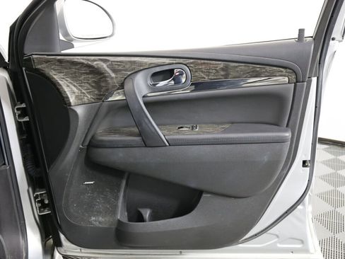 Used 2014 Buick Enclave Leather image 26