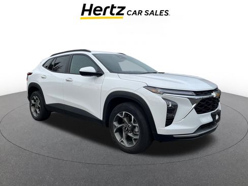 Used 2025 Chevrolet Trax LT w/ LT Convenience Package image 1