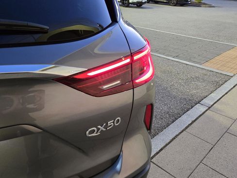 Certified 2020 INFINITI QX50 Luxe w/ Navigation Package AWD/4WD image 12