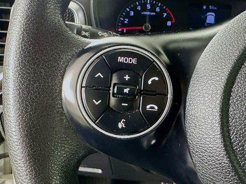 Certified 2021 Kia Soul S FWD image 9