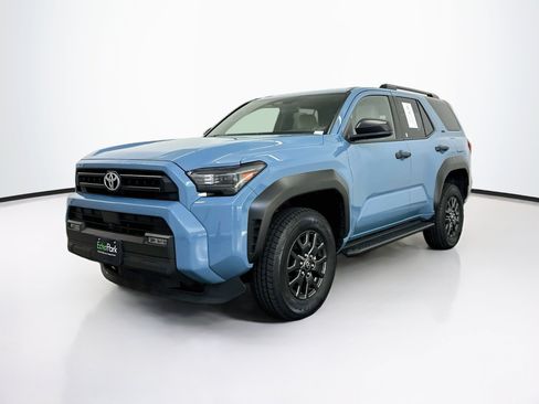 Used 2025 Toyota 4Runner SR5 AWD/4WD image 3