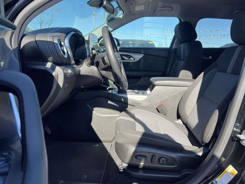 Used 2025 Chevrolet Blazer LT w/ Convenience Package image 11