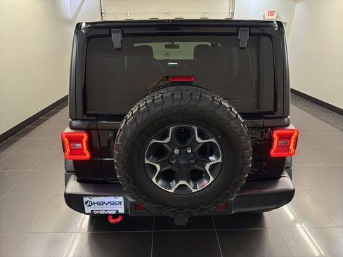 Used 2023 Jeep Wrangler Unlimited Rubicon w/ LED Lighting Group AWD/4WD image 5