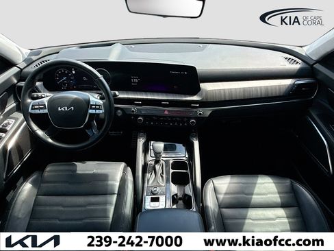Certified 2024 Kia Telluride SX Prestige w/ Towing Package image 17