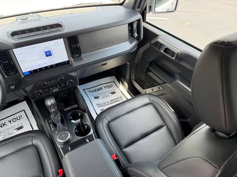 Used 2026 Ford Bronco Badlands AWD/4WD image 14