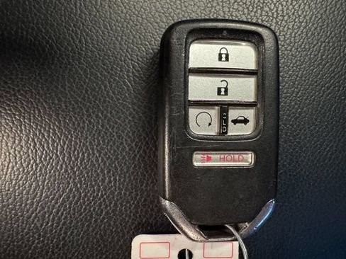 Used 2018 Honda Accord EX image 17