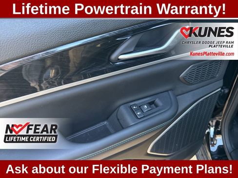 Used 2022 Jeep Grand Cherokee Trailhawk w/ Luxury Tech Group III image 39