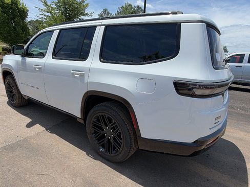 New 2026 Jeep Grand Wagoneer Limited AWD/4WD image 10