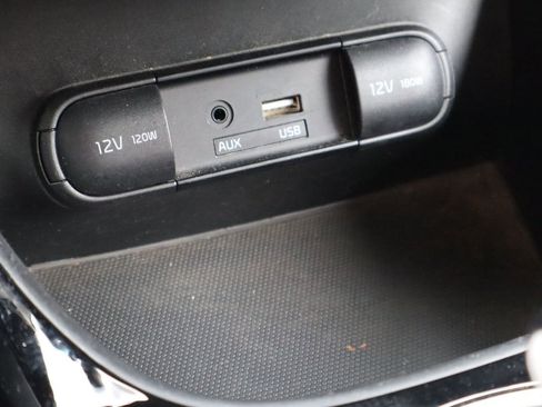 Used 2018 Kia Soul ! w/ Tech Package FWD image 26